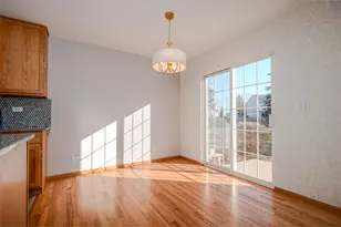 2487 Amber Ln, Elgin, IL 60123 - Photo 8