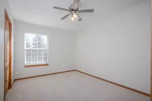 2487 Amber Ln, Elgin, IL 60123 - Photo 20