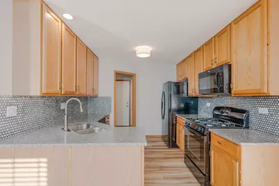 2487 Amber Lane, Elgin, IL 60123 - Photo 6