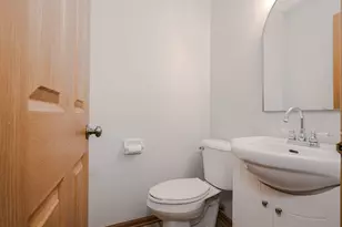 2487 Amber Ln, Elgin, IL 60123 - Photo 10