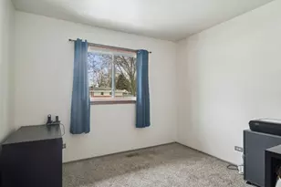 460 Flagstaff Ln, Hoffman Estates, IL 60169 - Photo 6