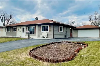 460 Flagstaff Lane, Hoffman Estates, IL 60169 - Photo 1