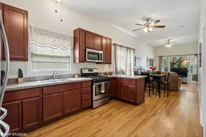 2759 W Francis Place, Chicago, IL 60647 - Photo 8