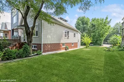 2759 W Francis Place, Chicago, IL 60647 - Photo 2