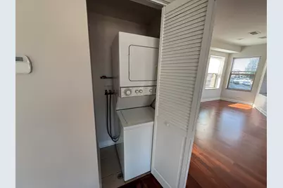 2048 W Touhy Avenue #2, Chicago, IL 60645 - Photo 8