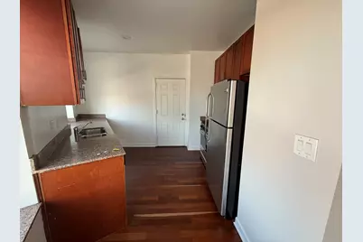 2048 W Touhy Avenue #2, Chicago, IL 60645 - Photo 4