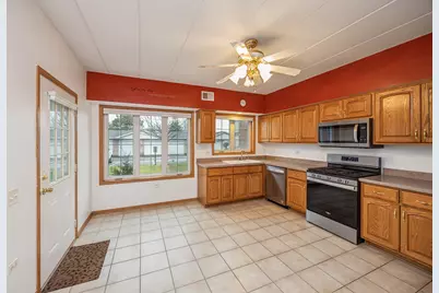 11555 Settlers Pond Way #1A, Orland Park, IL 60467 - Photo 6