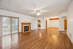 11555 Settlers Pond Way, Orland Park, IL 60467 - Photo 4