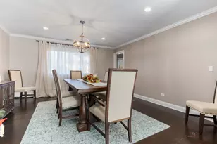 950 W Hillside St, Palatine, IL 60067 - Photo 10