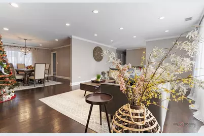 950 W Hillside Street, Palatine, IL 60067 - Photo 8