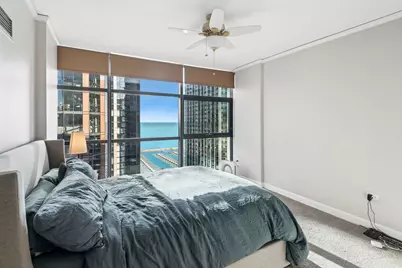 201 N Westshore Drive #2506, Chicago, IL 60601 - Photo 8