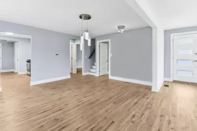 7303 W 75th Street, Bridgeview, IL 60455 - Photo 6