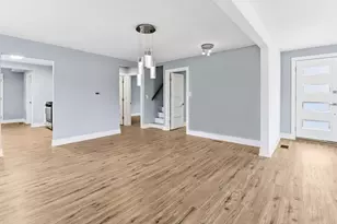 7303 W 75th St, Bridgeview, IL 60455 - Photo 6