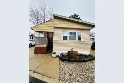 7500 Elmhurst Road #405, Des Plaines, IL 60018 - Photo 1