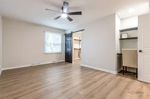 1967 Red Fox Ln, Green Oaks, IL 60048 - Photo 8