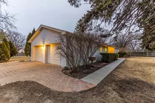 1967 Red Fox Ln, Green Oaks, IL 60048 - Photo 30