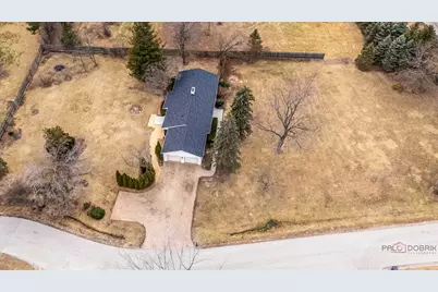 1967 Red Fox Lane, Green Oaks, IL 60048 - Photo 32