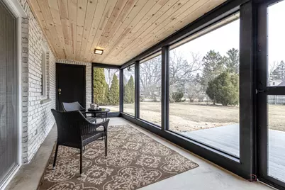 1967 Red Fox Lane, Green Oaks, IL 60048 - Photo 22