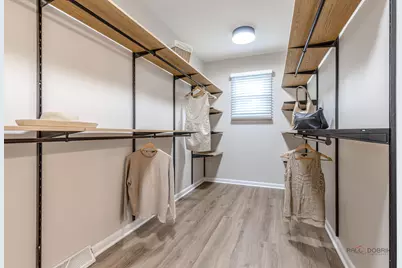 1967 Red Fox Lane, Green Oaks, IL 60048 - Photo 10