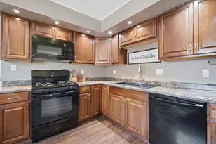 206 N Grove St, Normal, IL 61761 - Photo 10