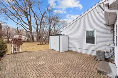 1095 Devonshire Avenue, Naperville, IL 60540 - Photo 34