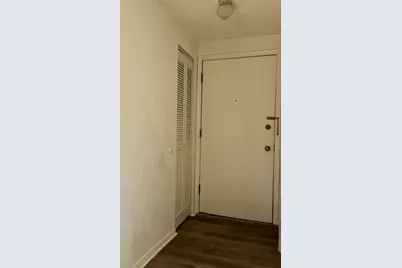 13 Parkside Court #4, Vernon Hills, IL 60061 - Photo 2