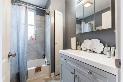 1511 E 67th Place, Chicago, IL 60637 - Photo 8