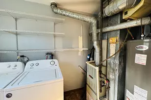 923 Daniels Ct, Schaumburg, IL 60194 - Photo 8