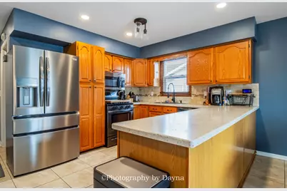 609 N Monroe Avenue, Bradley, IL 60915 - Photo 8