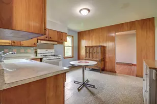 1134 W Main St, Thomson, IL 61285 - Photo 4