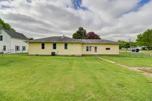 1134 W Main St, Thomson, IL 61285 - Photo 16