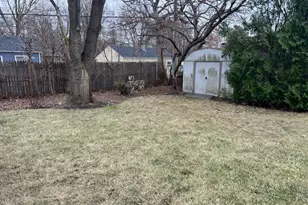 1913 Apache Rd, Waukegan, IL 60087 - Photo 4