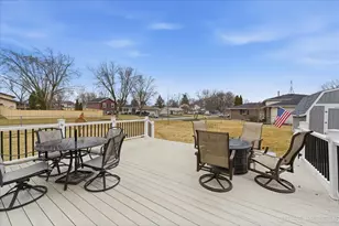 104 Augusta Rd, Oswego, IL 60543 - Photo 22