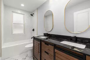 5542 W 64th St, Chicago, IL 60638 - Photo 8