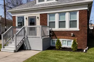 5542 W 64th St, Chicago, IL 60638 - Photo 2