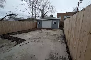 654 E 92nd Pl, Chicago, IL 60619 - Photo 26