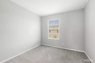 2271 Beresford Dr, Yorkville, IL 60560 - Photo 14