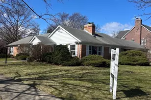 200 Cherry St, Park Ridge, IL 60068 - Photo 2