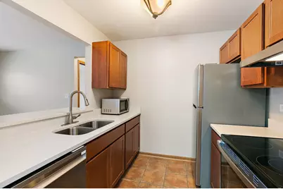 1330 Cunat Court #1F, Lake in the Hills, IL 60156 - Photo 4