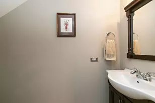 1135 Reserve Dr, Elgin, IL 60124 - Photo 12