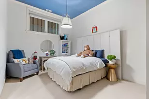 1410 W Byron St, Chicago, IL 60613 - Photo 30