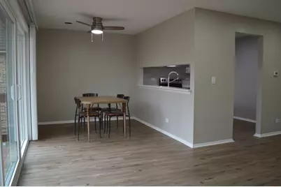 255 E Court Of Shorewood #8, Vernon Hills, IL 60061 - Photo 4