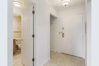 9078 W Heathwood Drive #5D, Niles, IL 60714 - Photo 12