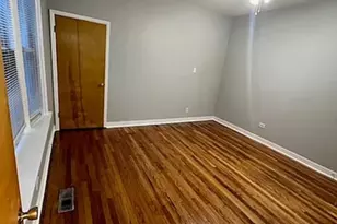 928 W Belle Plaine Ave, Chicago, IL 60613 - Photo 12