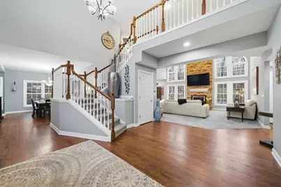 9 Echowood Drive, Algonquin, IL 60102 - Photo 4