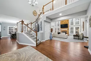 9 Echowood Dr, Algonquin, IL 60102 - Photo 4