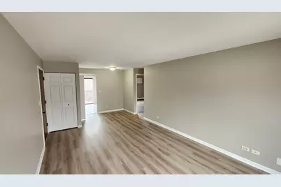 400 Echo Lane #4, Aurora, IL 60504 - Photo 4