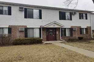 400 Echo Ln, Aurora, IL 60504 - Photo 1