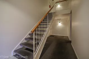 356 Woodview Cir, Elgin, IL 60120 - Photo 4