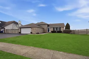 2665 Daniel Lewis Dr, New Lenox, IL 60451 - Photo 2